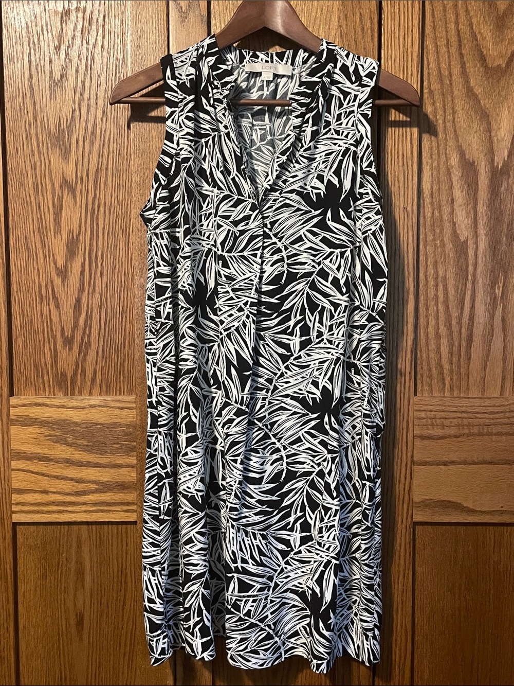 LOFT Black and White Leaf-Print Shift Dress